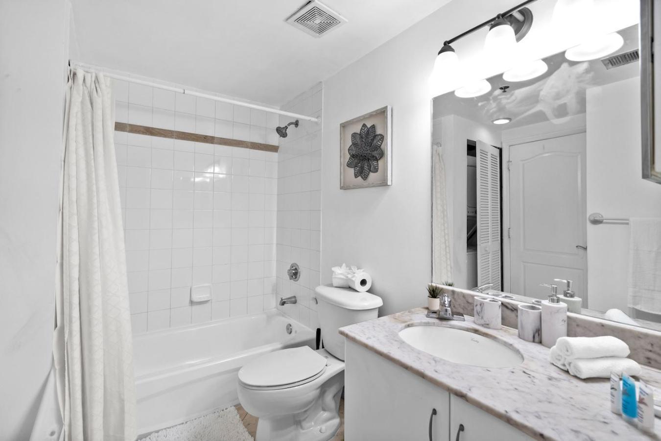 Spacious 2 Bed Unit In Brickell With Free Parking Miami Eksteriør billede